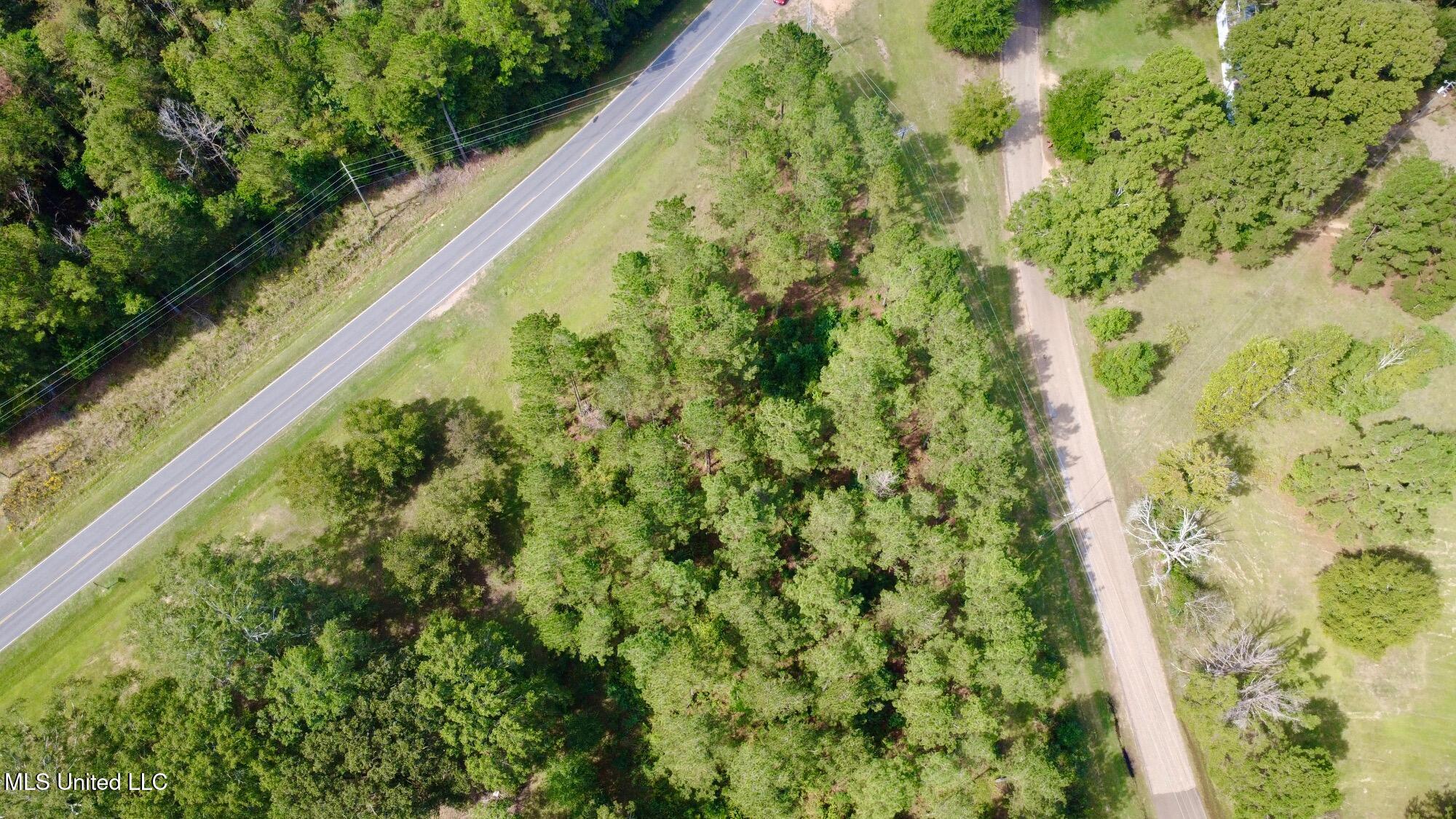 2423 A East Lincoln Road Southeast Brookhaven, MS 39601 - Photo 2 of 4 dji_fly_20251008_115630_42_1759942862172