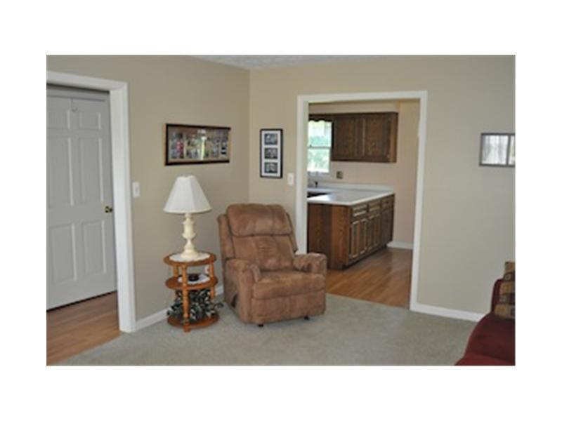 9426 Brookville Road Indianapolis, IN 46239 - Photo 5 of 20 Gallery Image 5