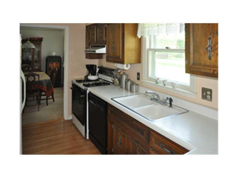 9426 Brookville Road Indianapolis, IN 46239 - Photo 8 of 20 Gallery Image 8