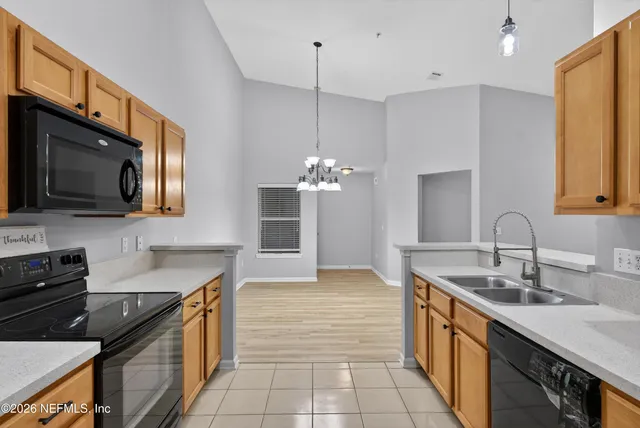 $120,000 | 3690 Kirkpatrick Circle, Unit 712, Jacksonville, FL 32210