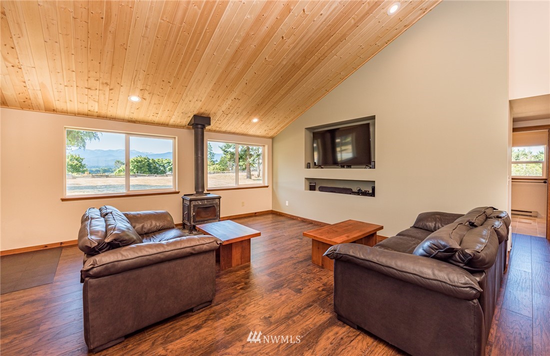 1971 Lotzgesell Road Sequim, WA 98382 - Photo 6 of 38 Gallery Image 6