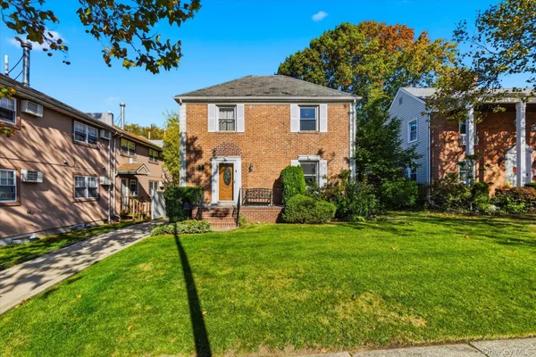 $979,000 | 164-37 Grand Central Parkway | Hillcrest