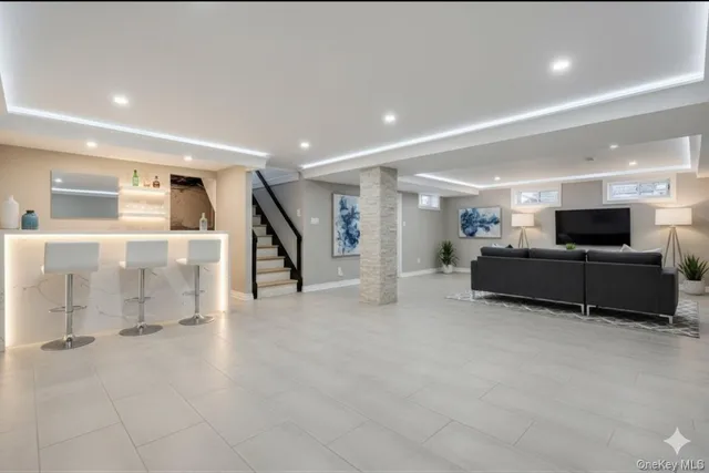 $1,075,000 | 164-37 Grand Central Parkway | Hillcrest