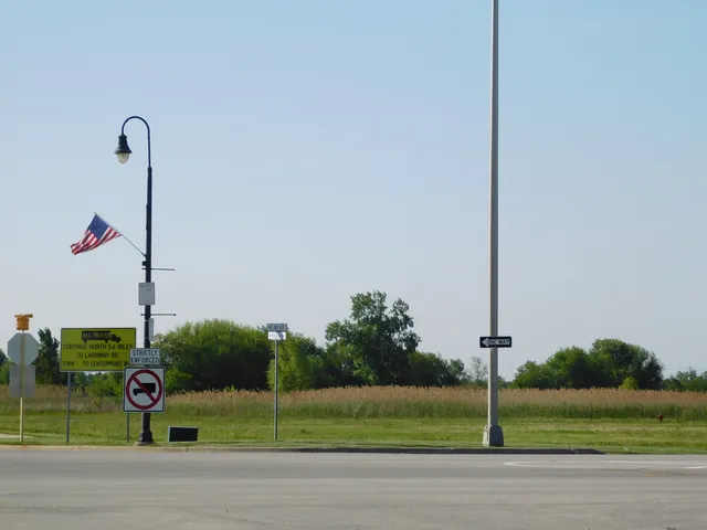 a street sign on the side of a building