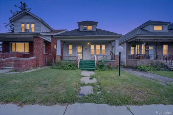 $265,000 | 3844 Caniff Avenue, Hamtramck, MI 48212