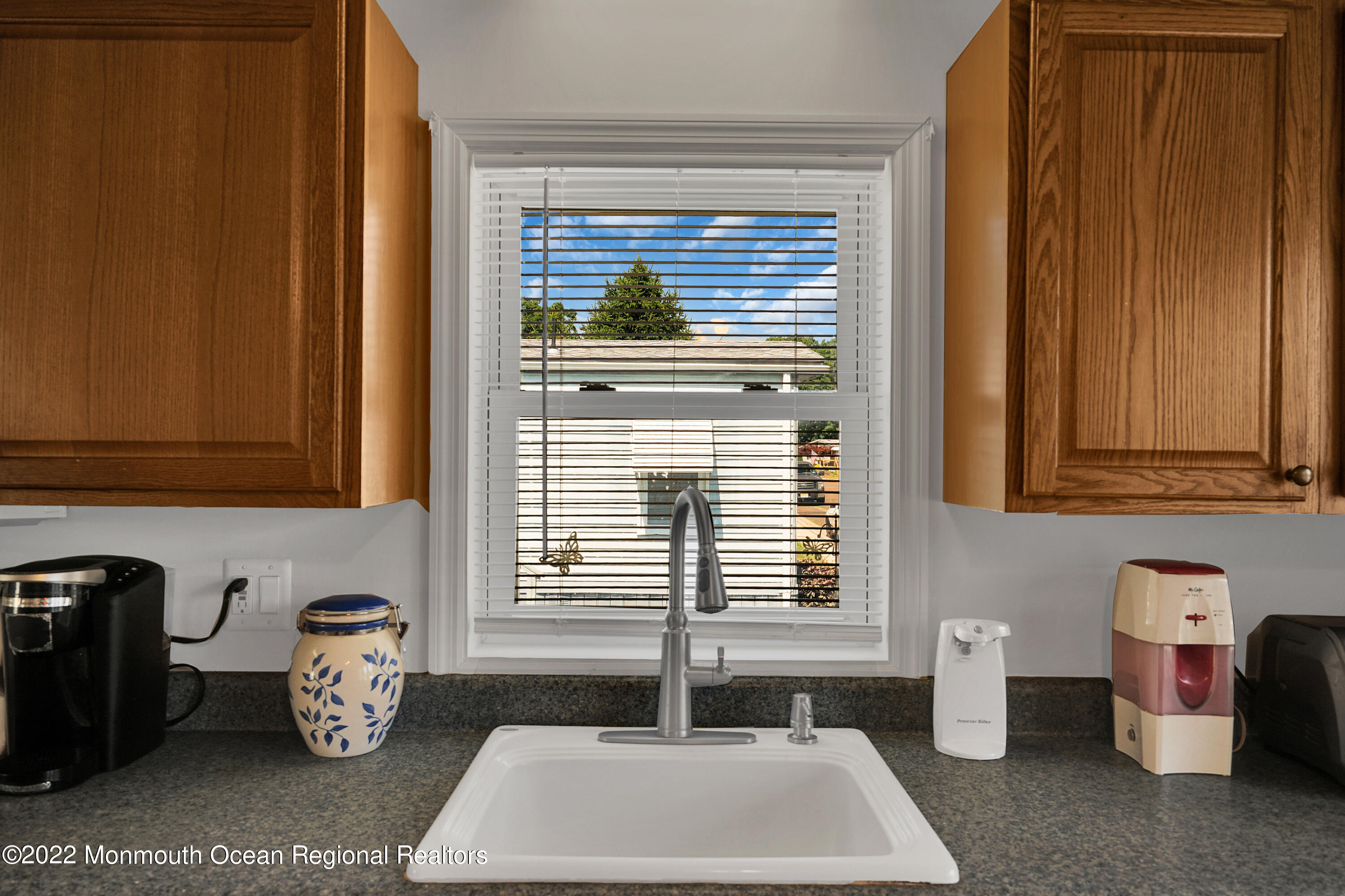 132 Douglas Drive Jackson, NJ 08527 - Photo 11 of 33 018_dsc00046