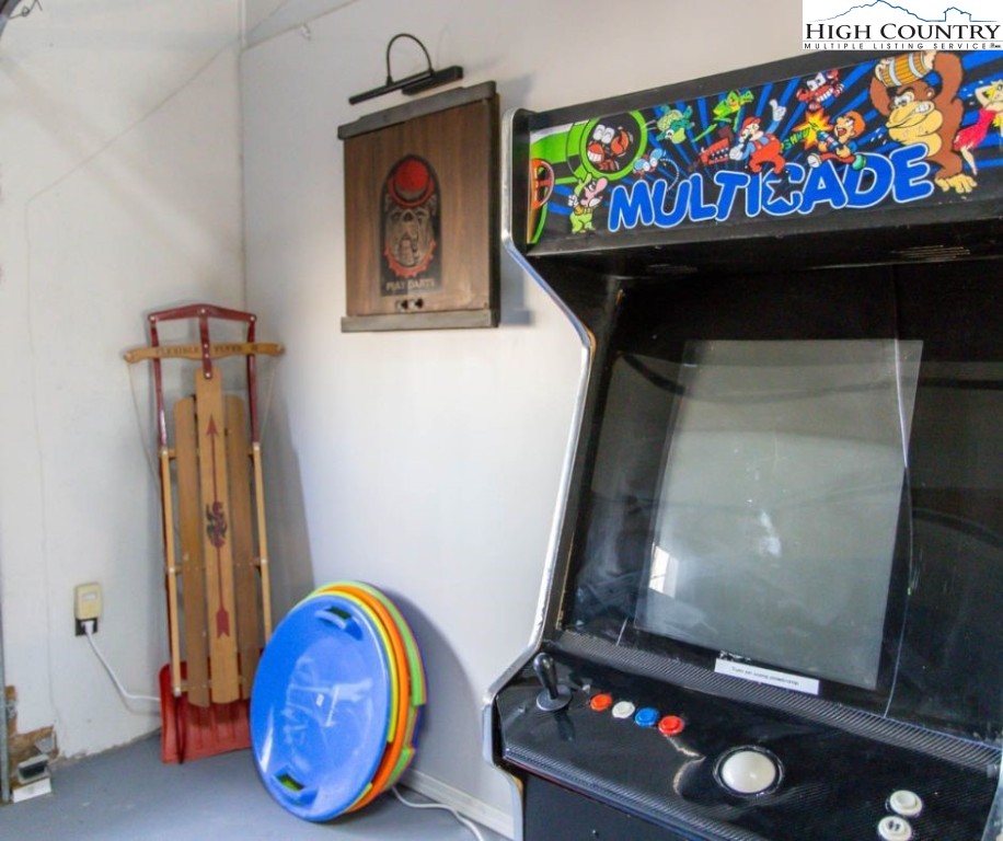 1534 Beech Mountain Parkway Beech Mountain, NC 28604 - Photo 27 of 29 a bathroom with a sink and a mirror