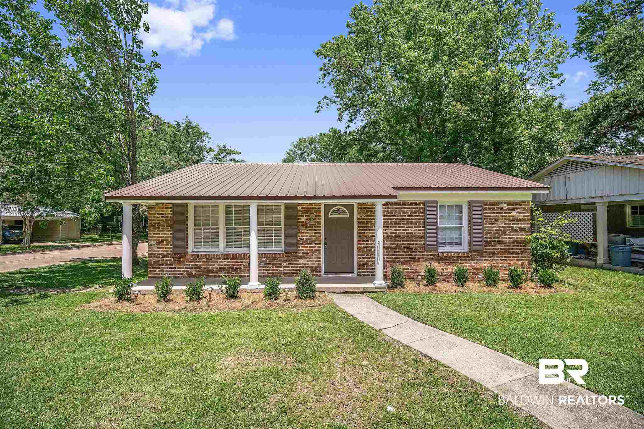 2208 Old Government Street Mobile, AL 36606 - Photo 3 of 26