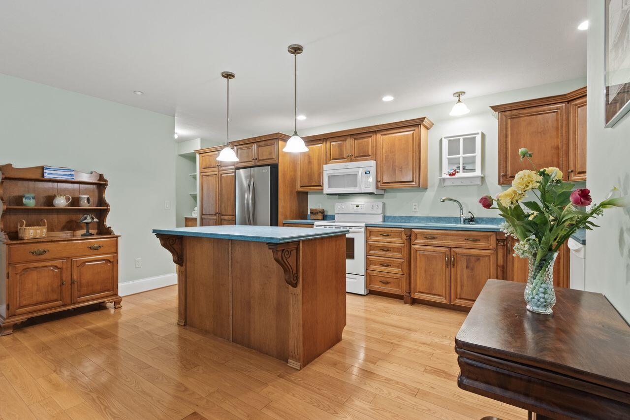 330 Main Street, Unit 4 Cumberland, ME 04021 - Photo 16 of 45 20260714KJ-72020
