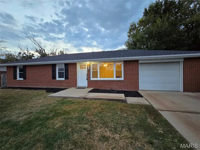 $204,900 | 7304 Montclair Avenue, Godfrey, IL 62035