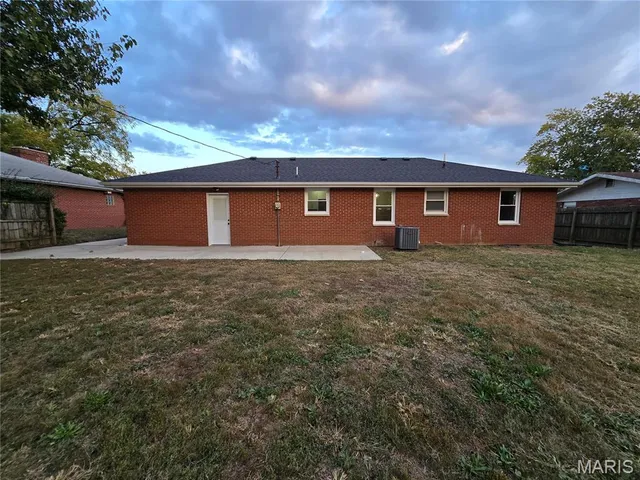 $204,900 | 7304 Montclair Avenue, Godfrey, IL 62035