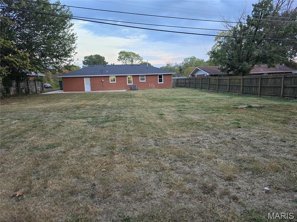 7304 Montclair Avenue Godfrey, IL 62035 - Photo 4 of 21