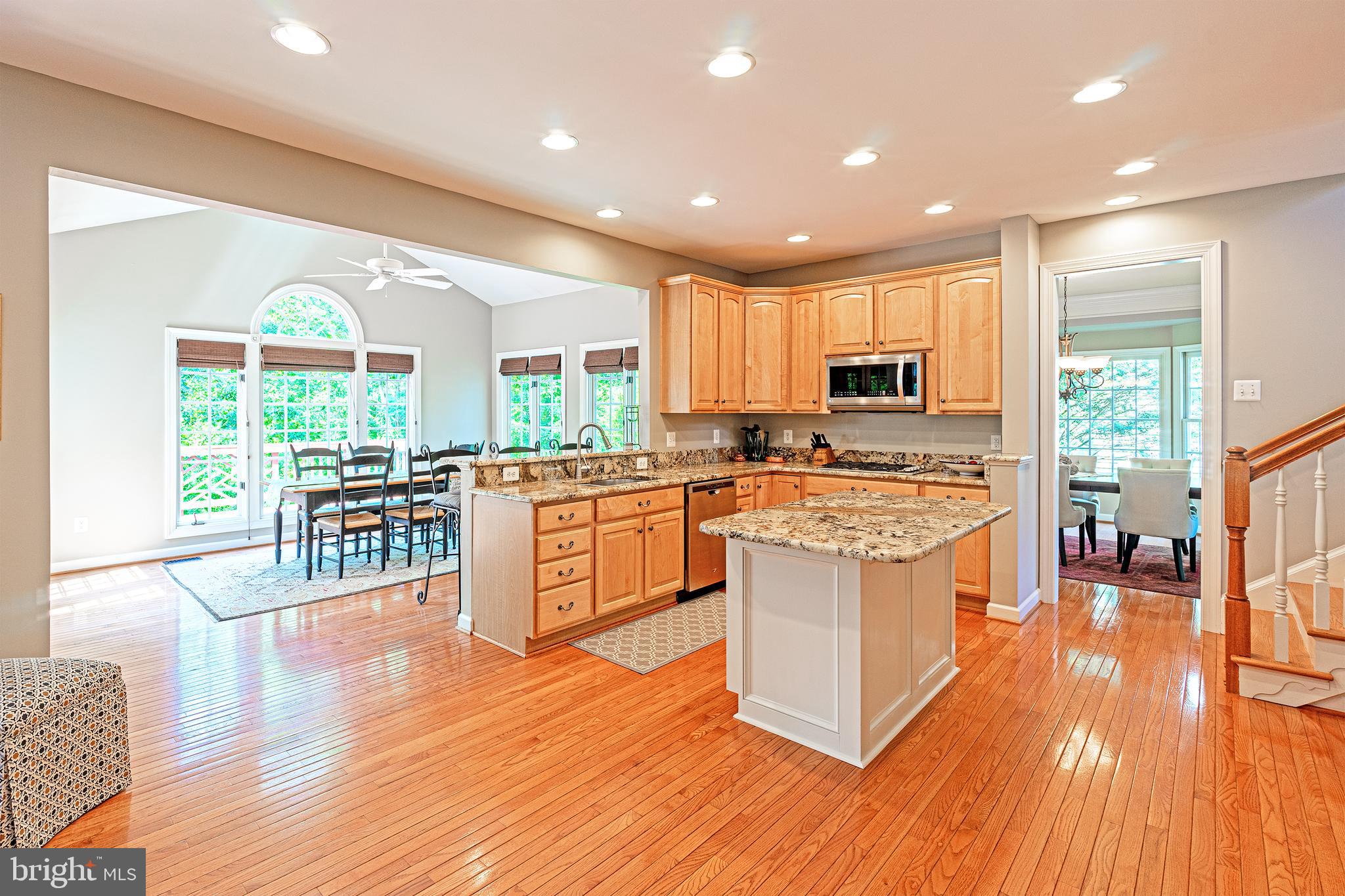 47333 Middle Bluff Place Sterling, VA 20165 - Photo 8 of 43