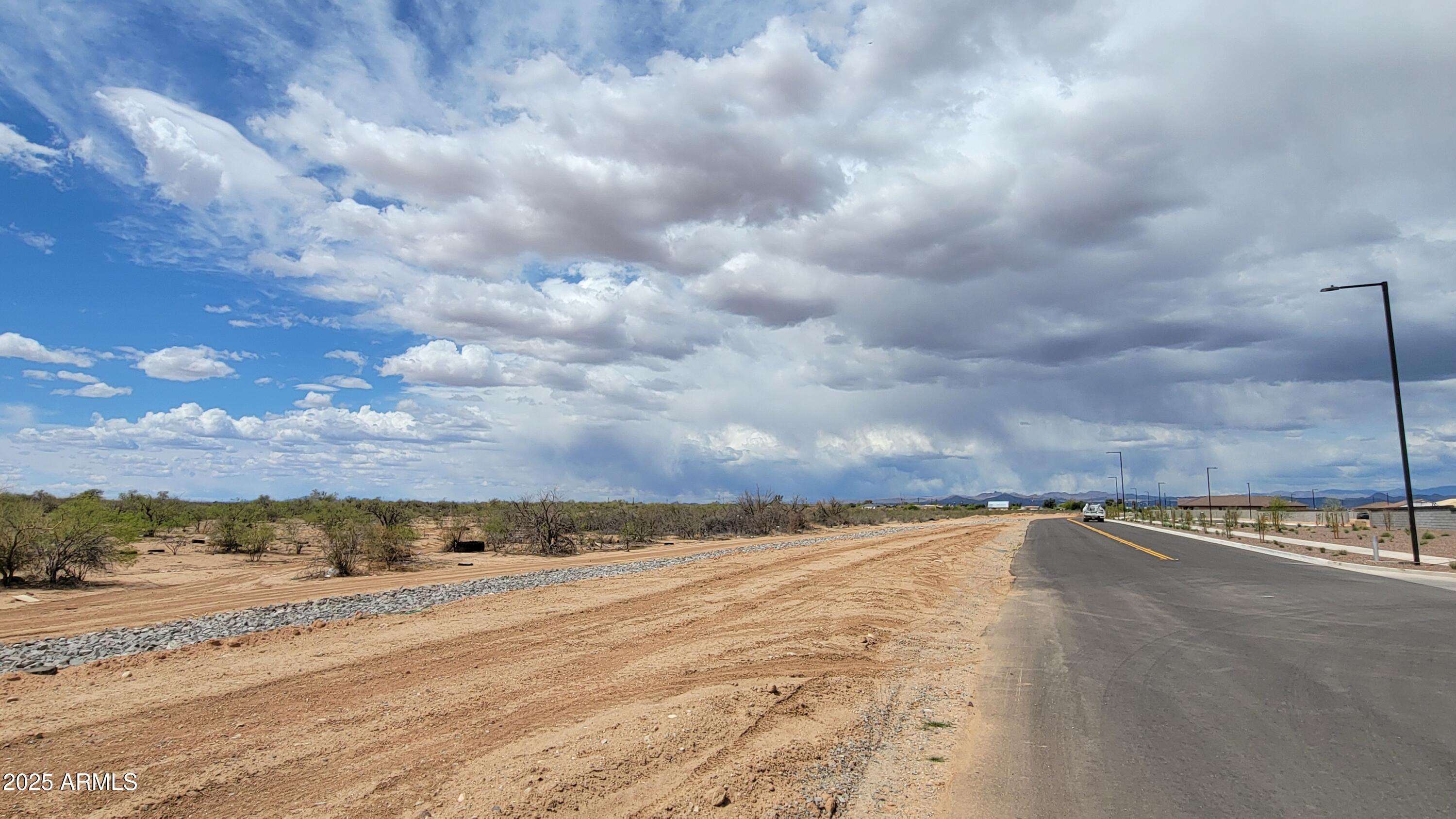 18180 West Creedance Boulevard Surprise, AZ 85387 - Photo 4 of 26 20250404_132305