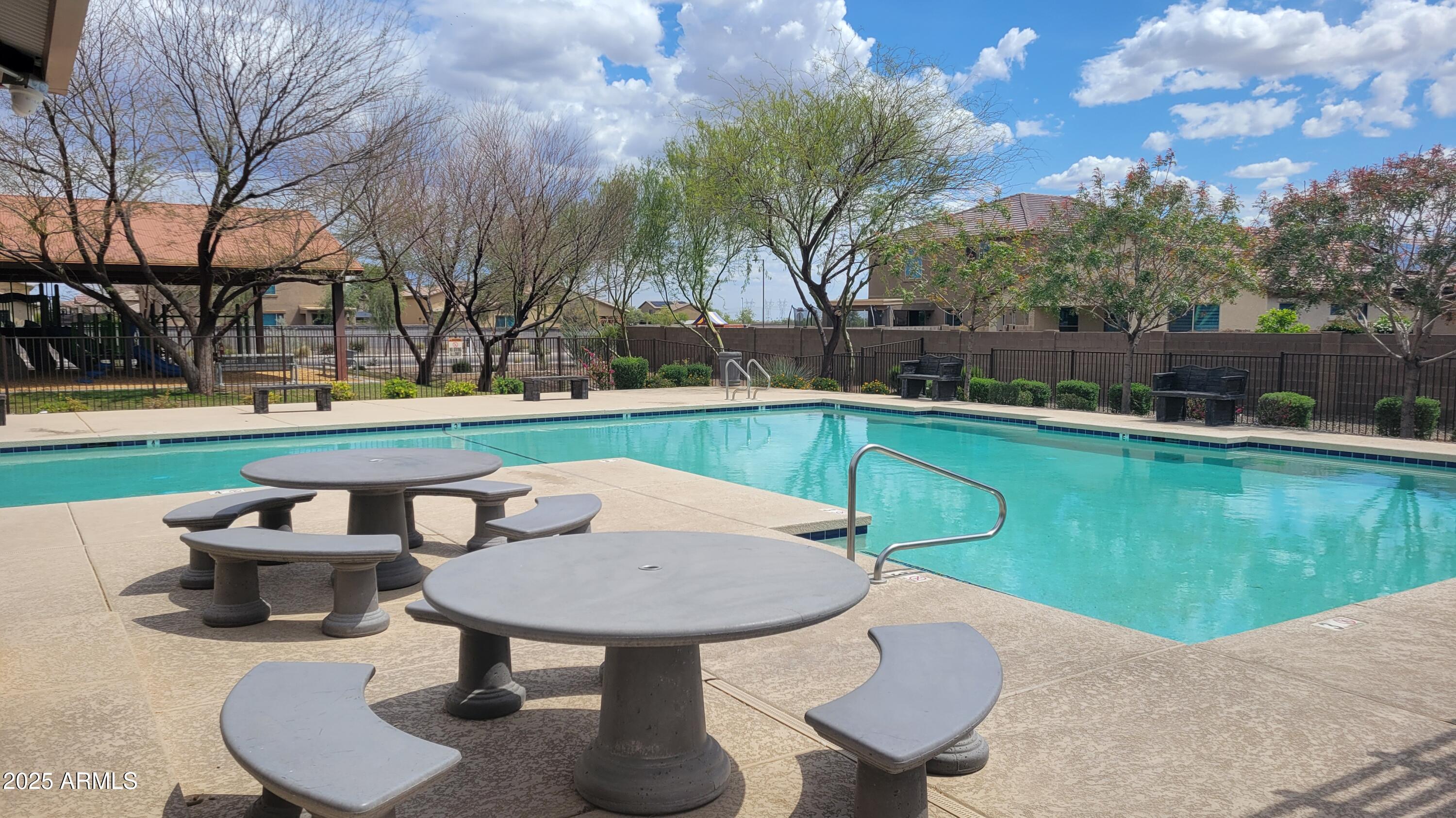 18180 West Creedance Boulevard Surprise, AZ 85387 - Photo 9 of 26 20250404_132712