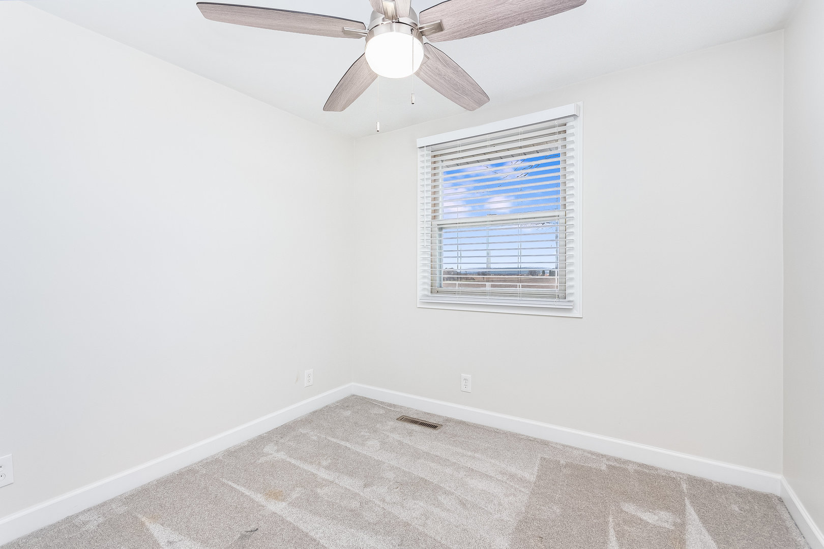 2410 Collins Road Oswego, IL 60543 - Photo 15 of 25 Gallery Image 15