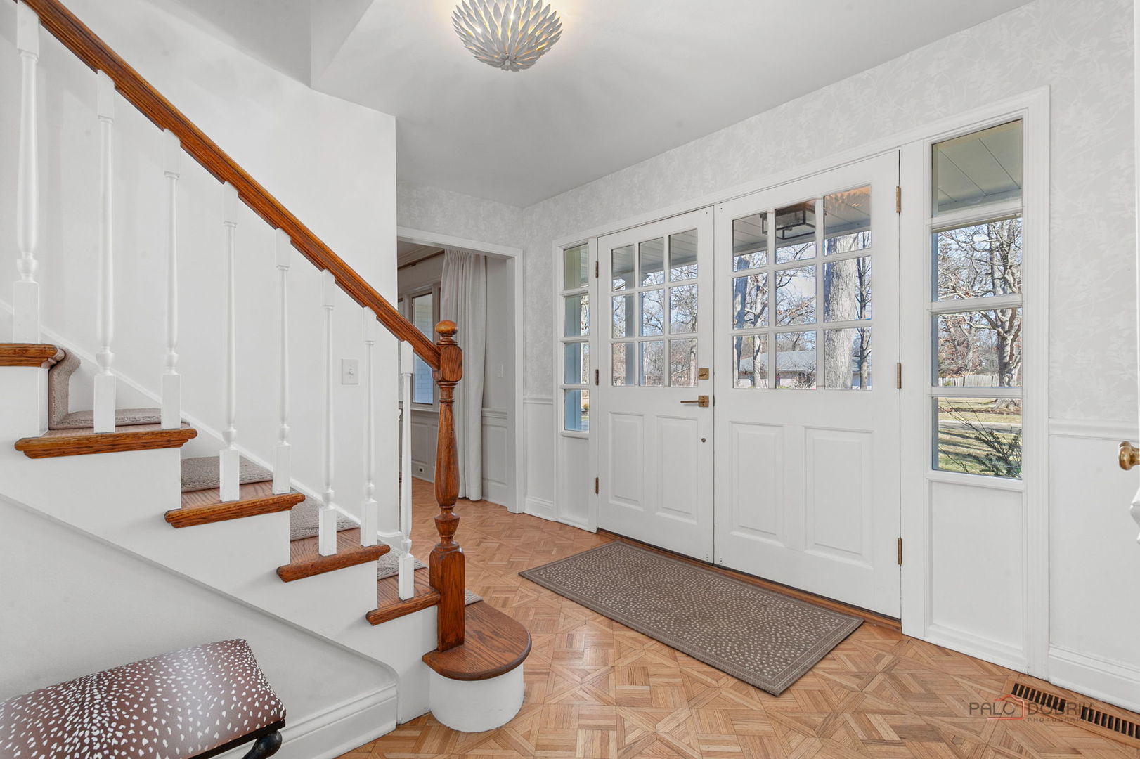 890 Cherokee Road Lake Forest, IL 60045 - Photo 5 of 52