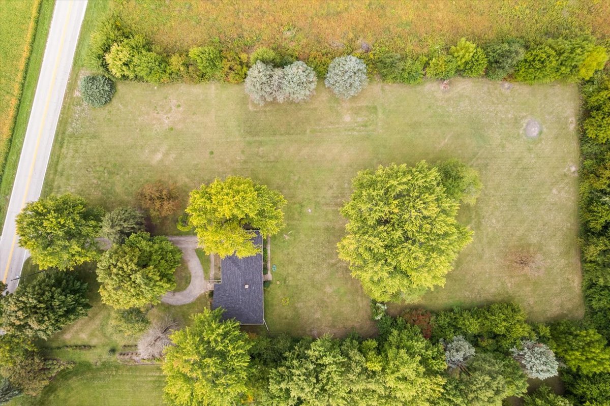 39W258 Seavey Road Batavia, IL 60510 - Photo 18 of 27 a view of a lake