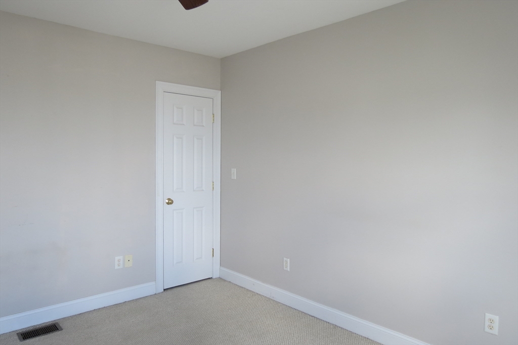 11 Railroad Avenue, Unit B5 Salisbury, MA 01952 - Photo 16 of 24