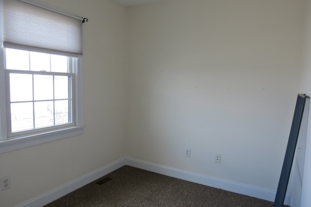 11 Railroad Avenue, Unit B5 Salisbury, MA 01952 - Photo 17 of 24