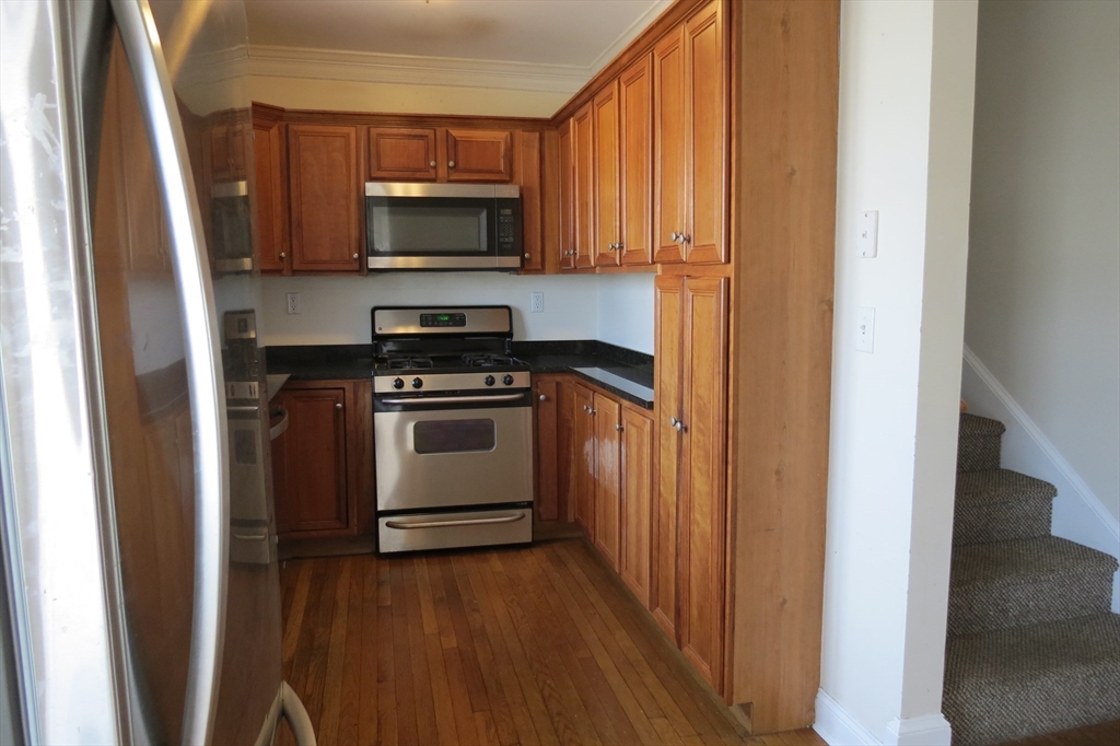 11 Railroad Avenue, Unit B5 Salisbury, MA 01952 - Photo 4 of 24