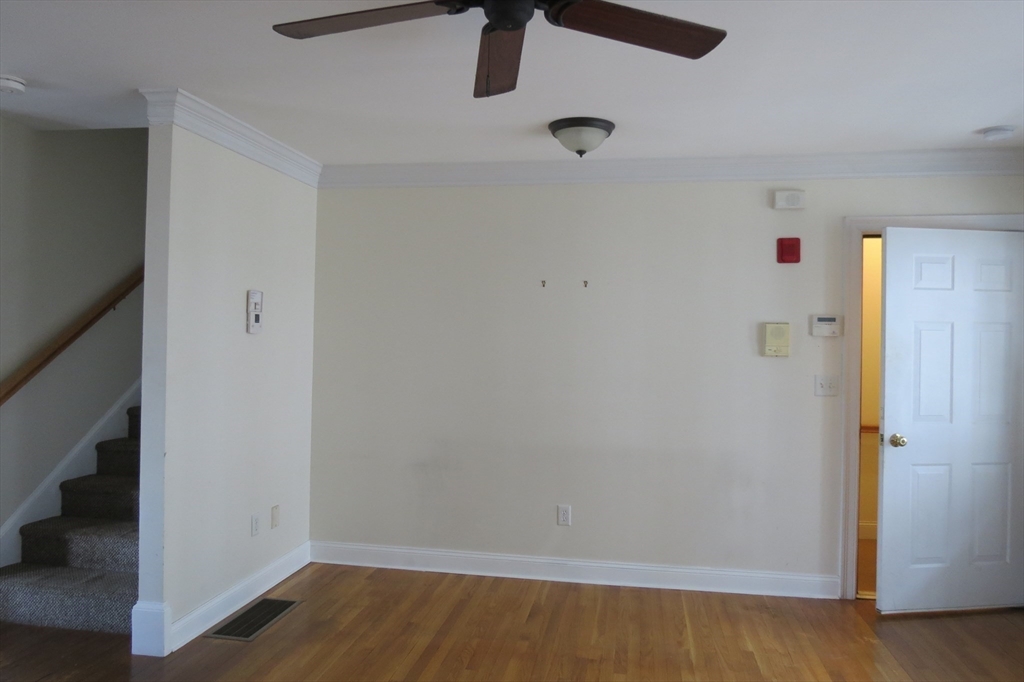 11 Railroad Avenue, Unit B5 Salisbury, MA 01952 - Photo 9 of 24