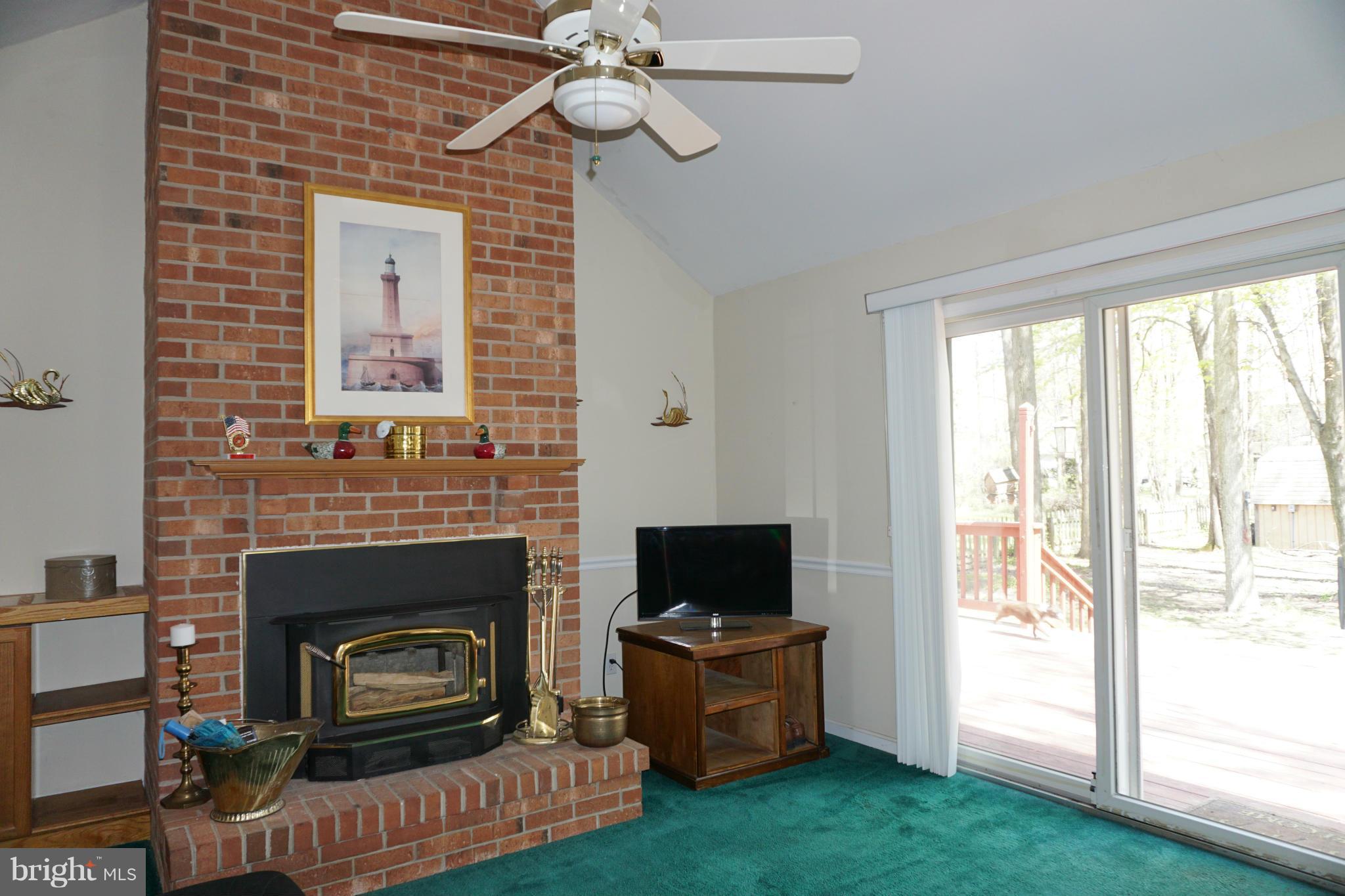 614 Davol Road Stevensville, MD 21666 - Photo 13 of 30 Living Room