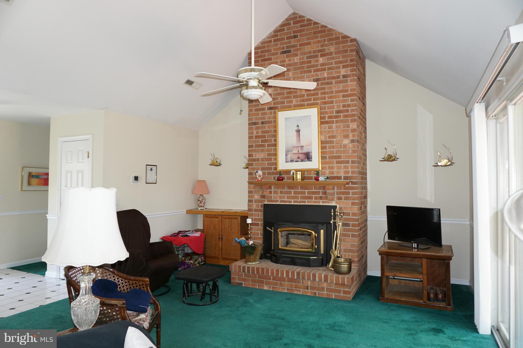 614 Davol Road Stevensville, MD 21666 - Photo 14 of 30 Living Room
