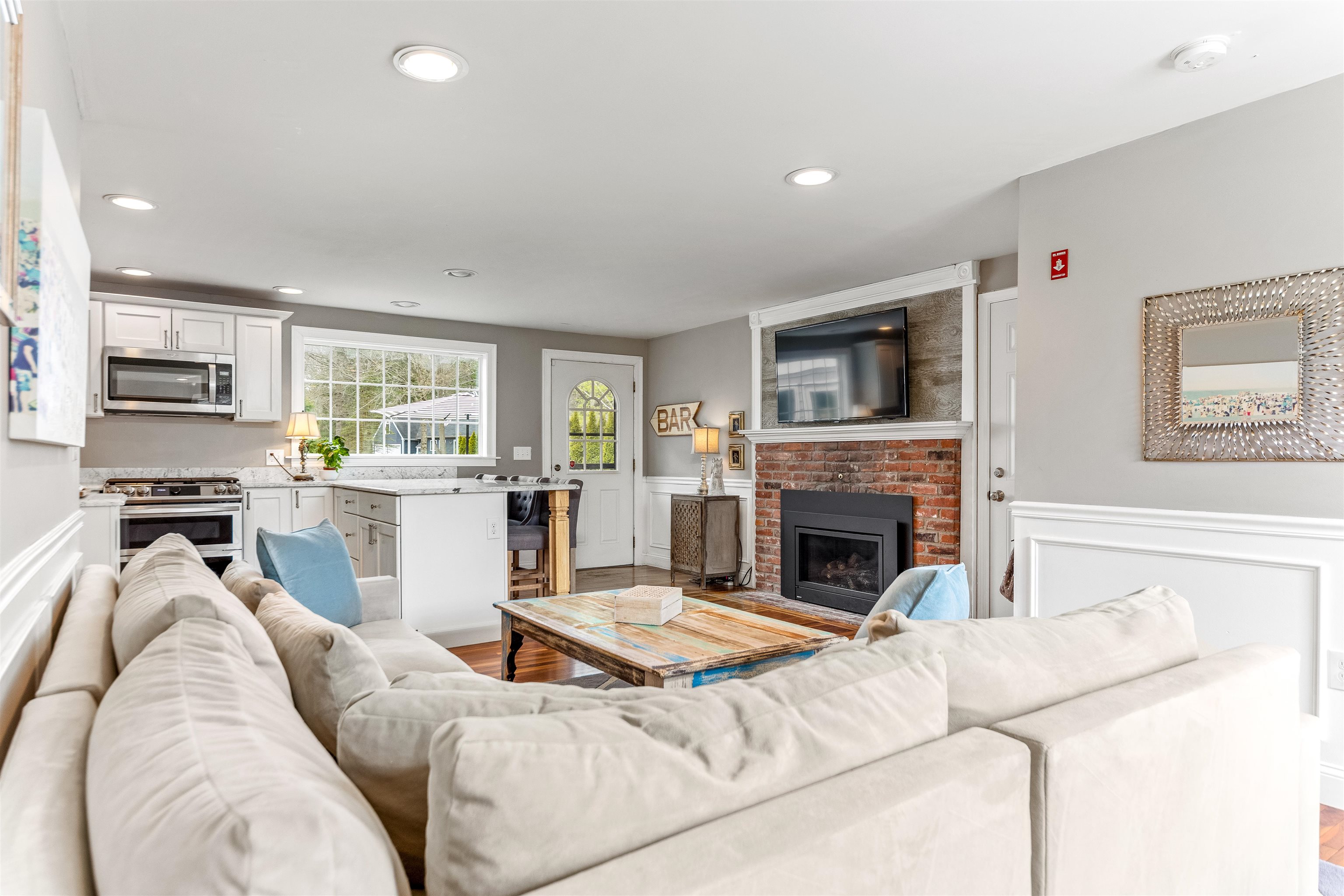 8 Cedarview Lane Hampton, NH 03842 - Photo 6 of 38