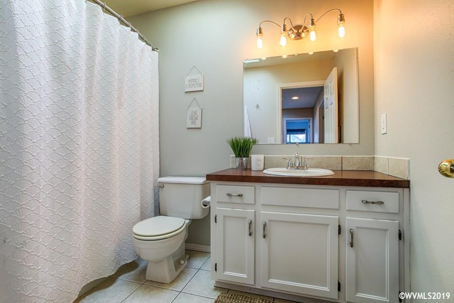 1230 Ridgepoint Street Northeast Keizer, OR 97303 - Photo 29 of 40 Gallery Image 29