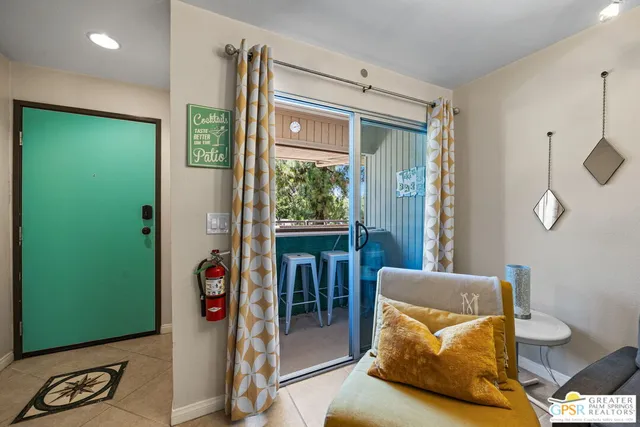 $1,750 | 575 North Villa Court, Unit 204, Palm Springs, CA 92262
