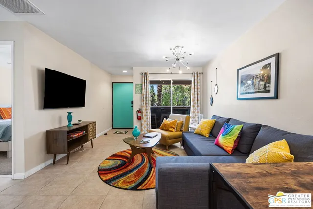 $1,750 | 575 North Villa Court, Unit 204, Palm Springs, CA 92262