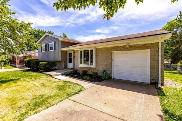 $279,900 | 1745 Sunset Drive, Hamilton, OH 45013
