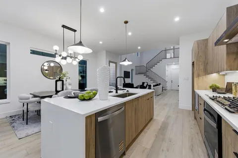 $599,900 | 815 Bayonne Street, Dallas, TX 75212