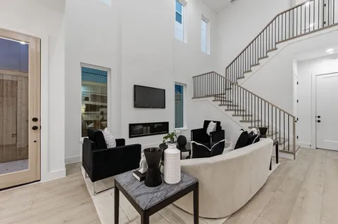 $599,900 | 815 Bayonne Street, Dallas, TX 75212