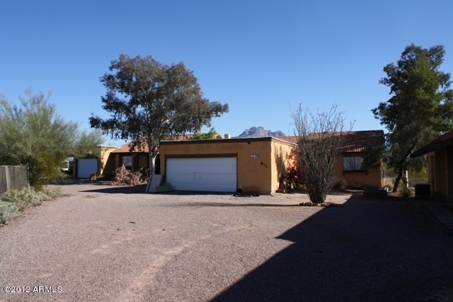824 East Junction Street Apache Junction, AZ 85119 - Photo 11 of 18 Junction 012