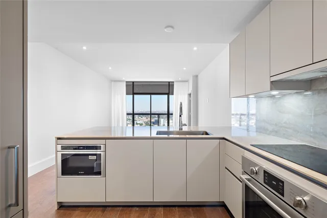 $408,400 | 1701 Hermann Drive, Unit 24A, Houston, TX 77004