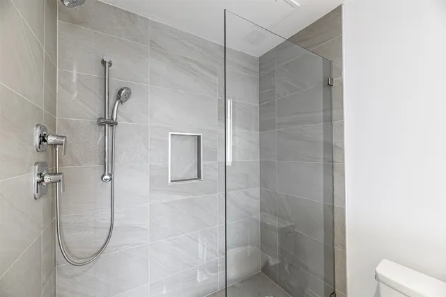 $408,400 | 1701 Hermann Drive, Unit 24A, Houston, TX 77004