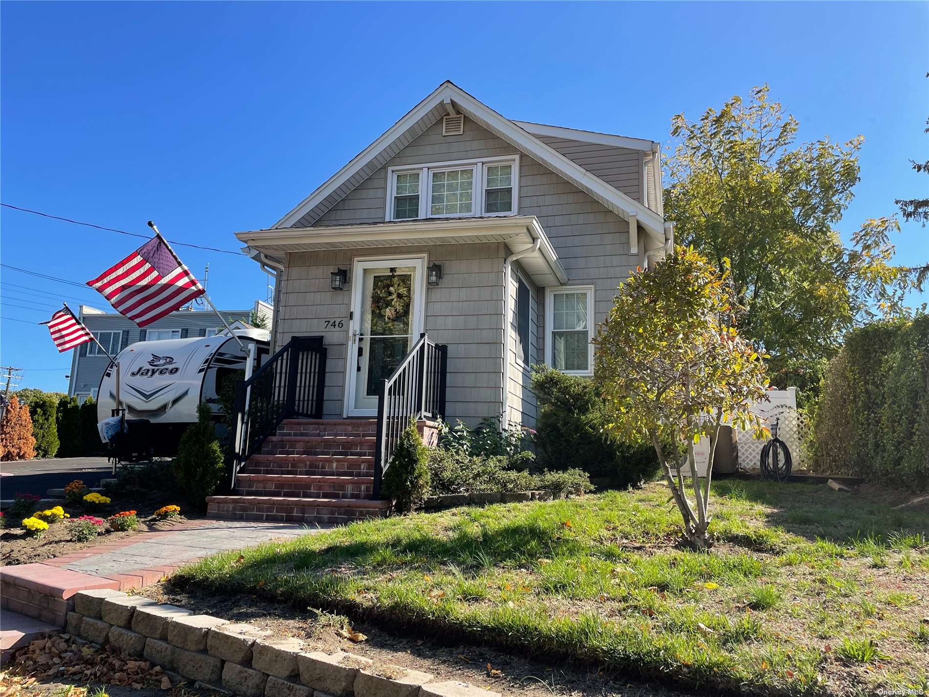 746 Foxhurst Road Baldwin, NY 11510 - Photo 1 of 1 Gallery Image 1