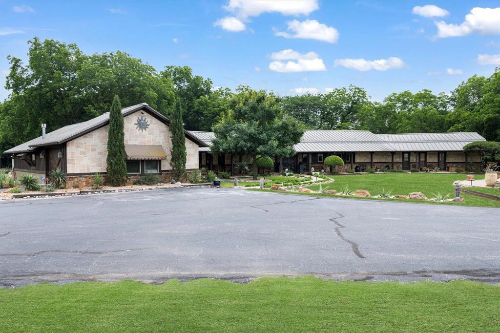 1382 East Blackjack Road East Pilot Point, TX 76258 - Photo 2 of 6