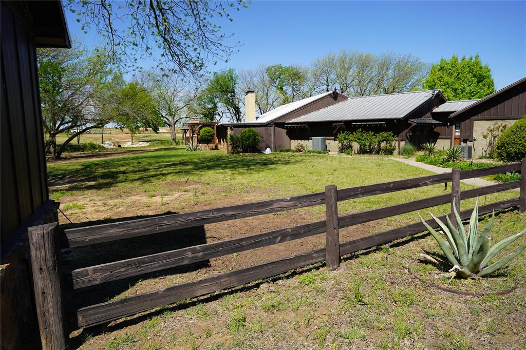 1382 East Blackjack Road East Pilot Point, TX 76258 - Photo 3 of 6