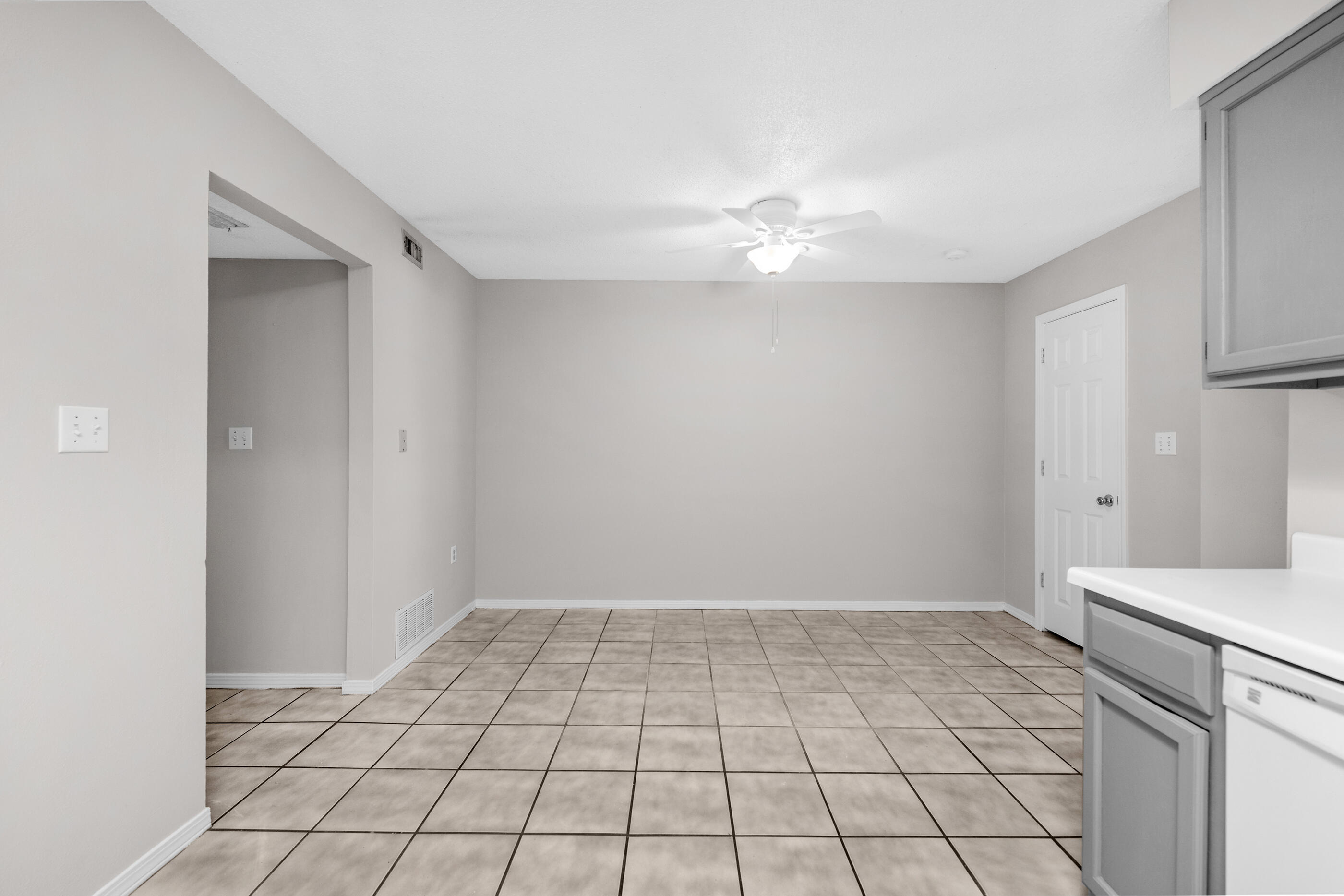 106 4th Avenue Shalimar, FL 32579 - Photo 8 of 29 a view of an empty room