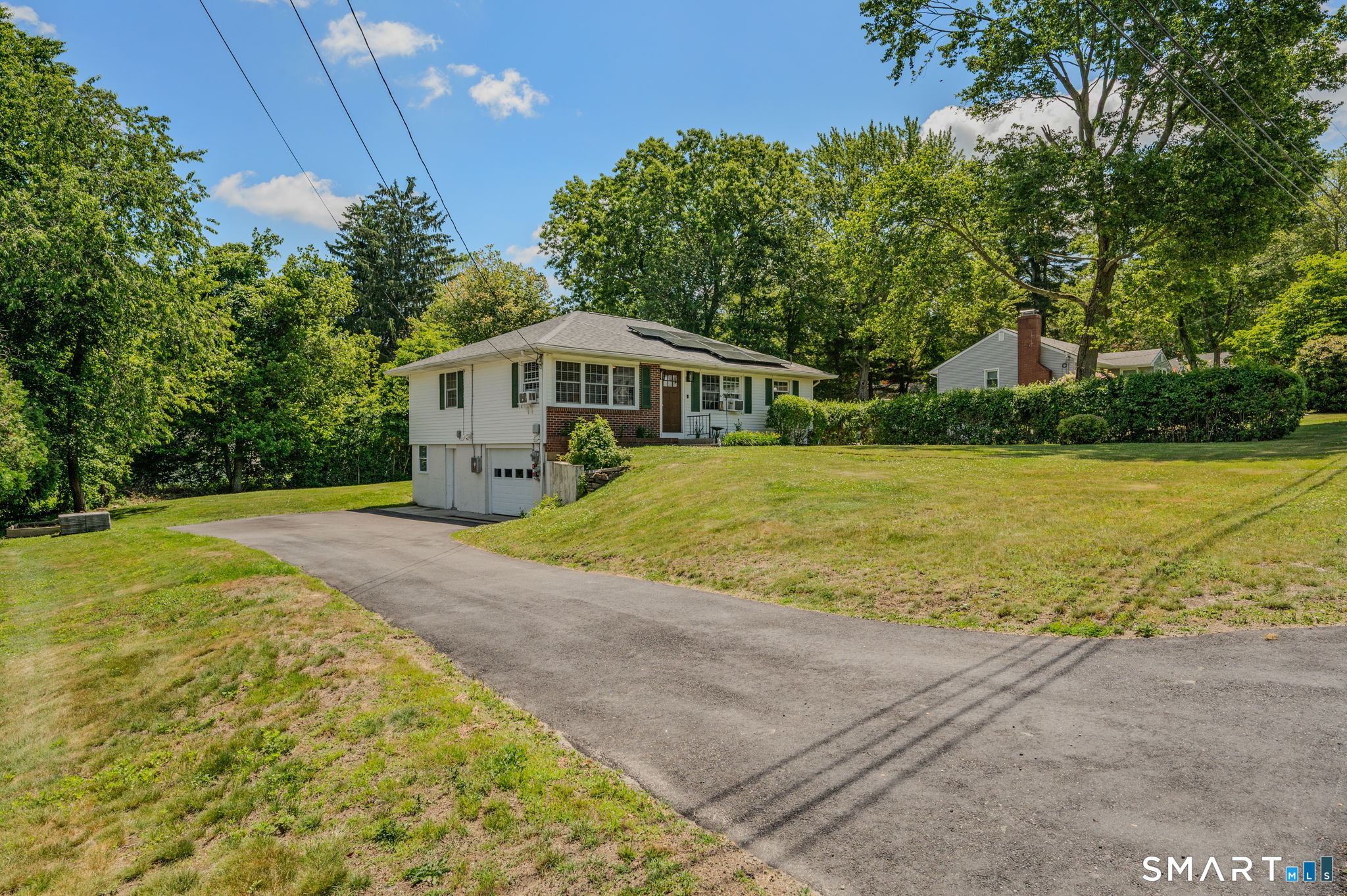 40 Porach Road Montville, CT 06382 - Photo 4 of 38