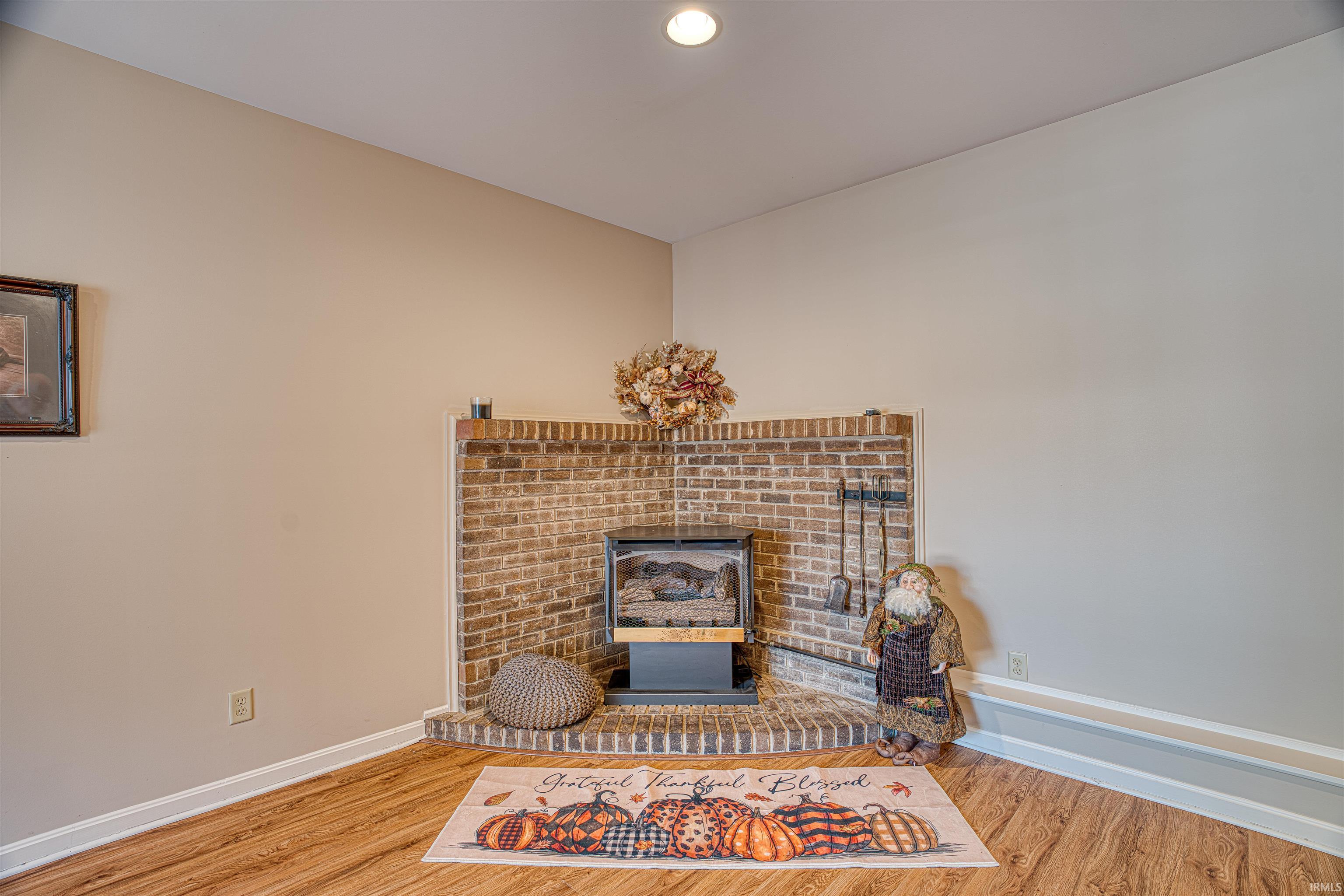 4555 West Martin Road Newburgh, IN 47630 - Photo 17 of 29 Gallery Image 17