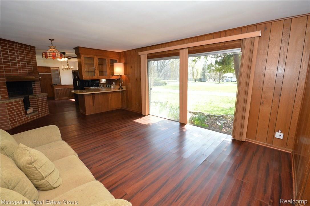 20 Perrydale Street Rochester, MI 48306 - Photo 11 of 27 DSC_0136.jpg