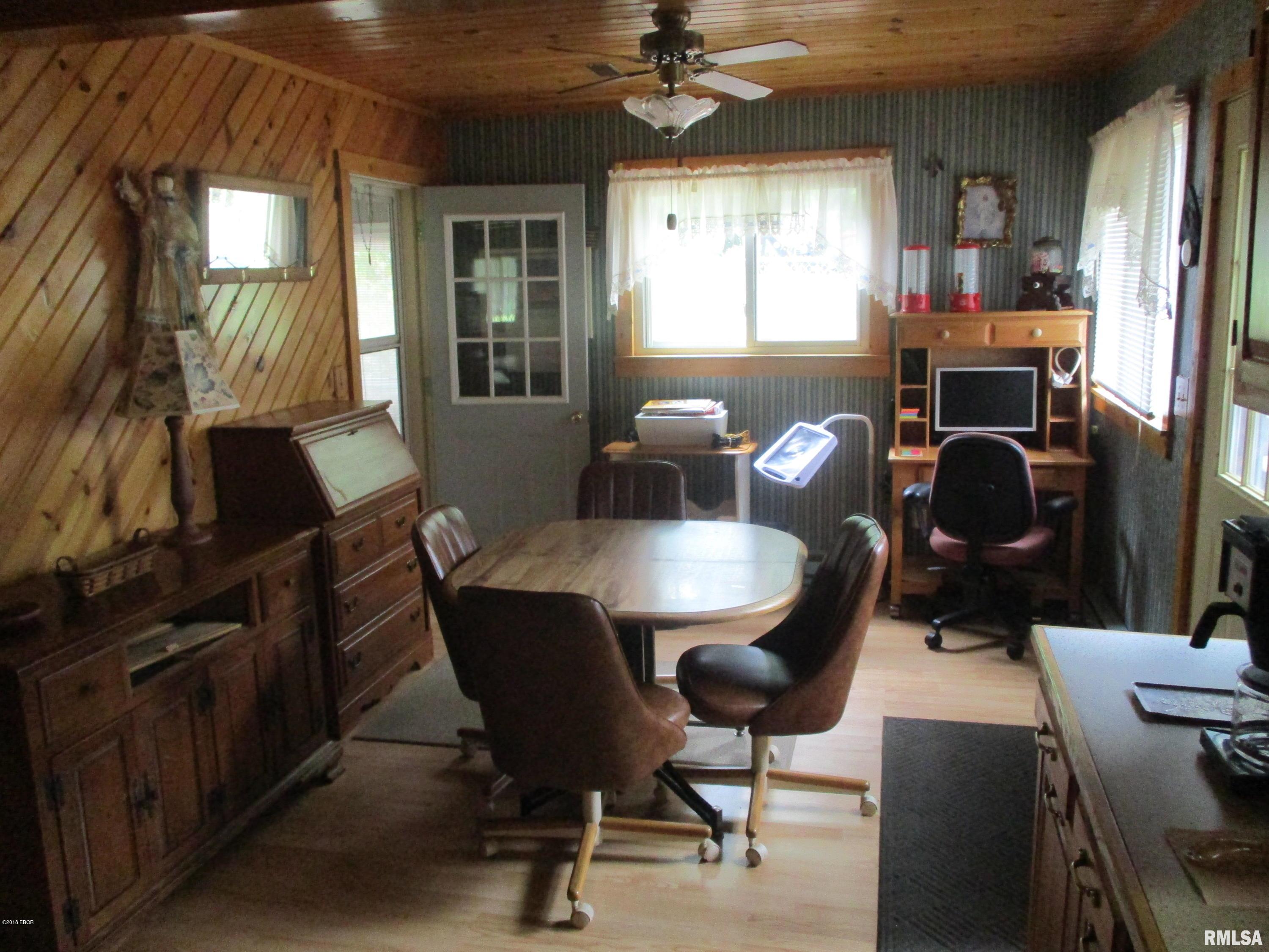 12524 South Park Road Benton, IL 62812 - Photo 13 of 42 Gallery Image 13