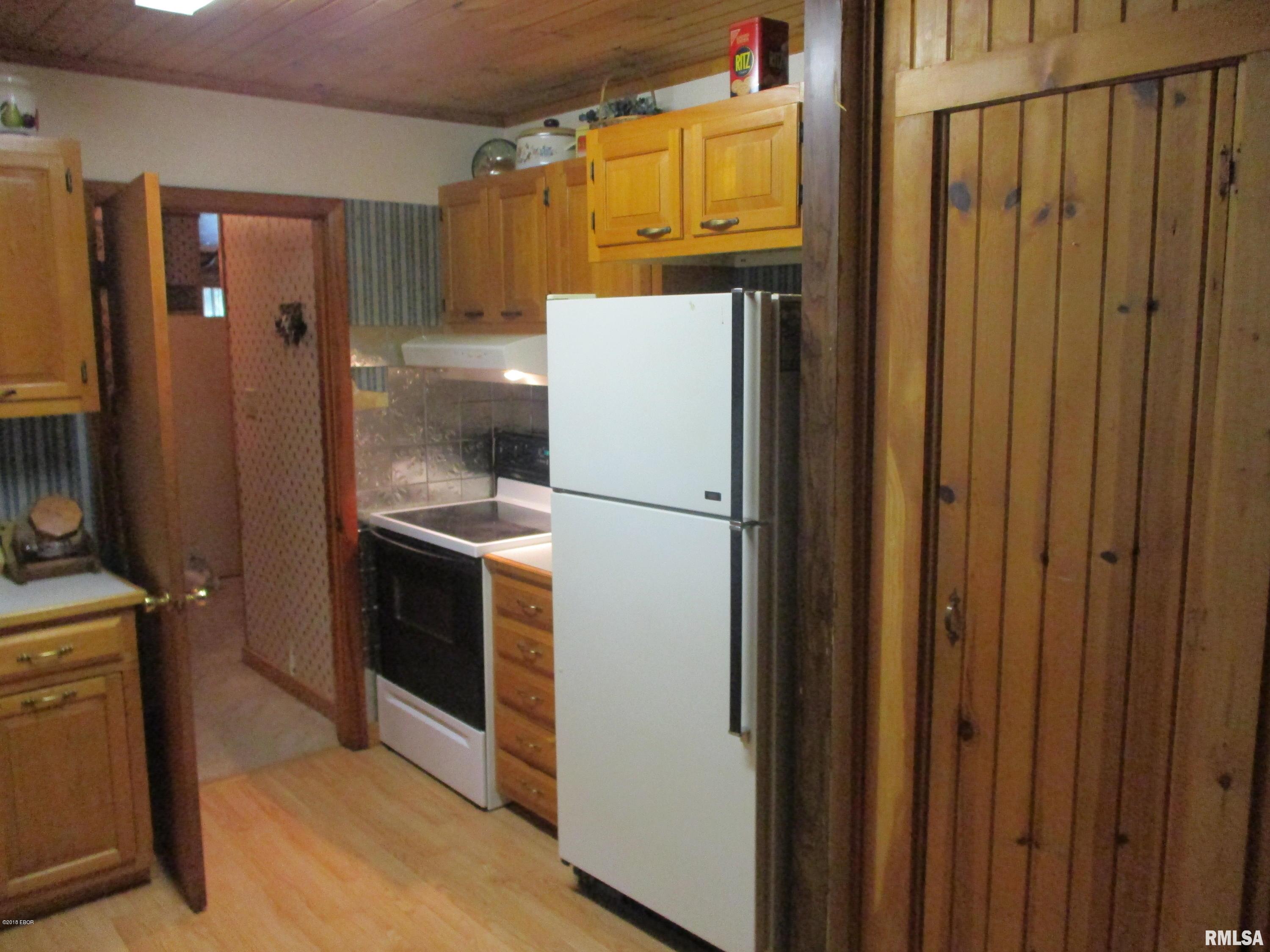 12524 South Park Road Benton, IL 62812 - Photo 14 of 42 Gallery Image 14