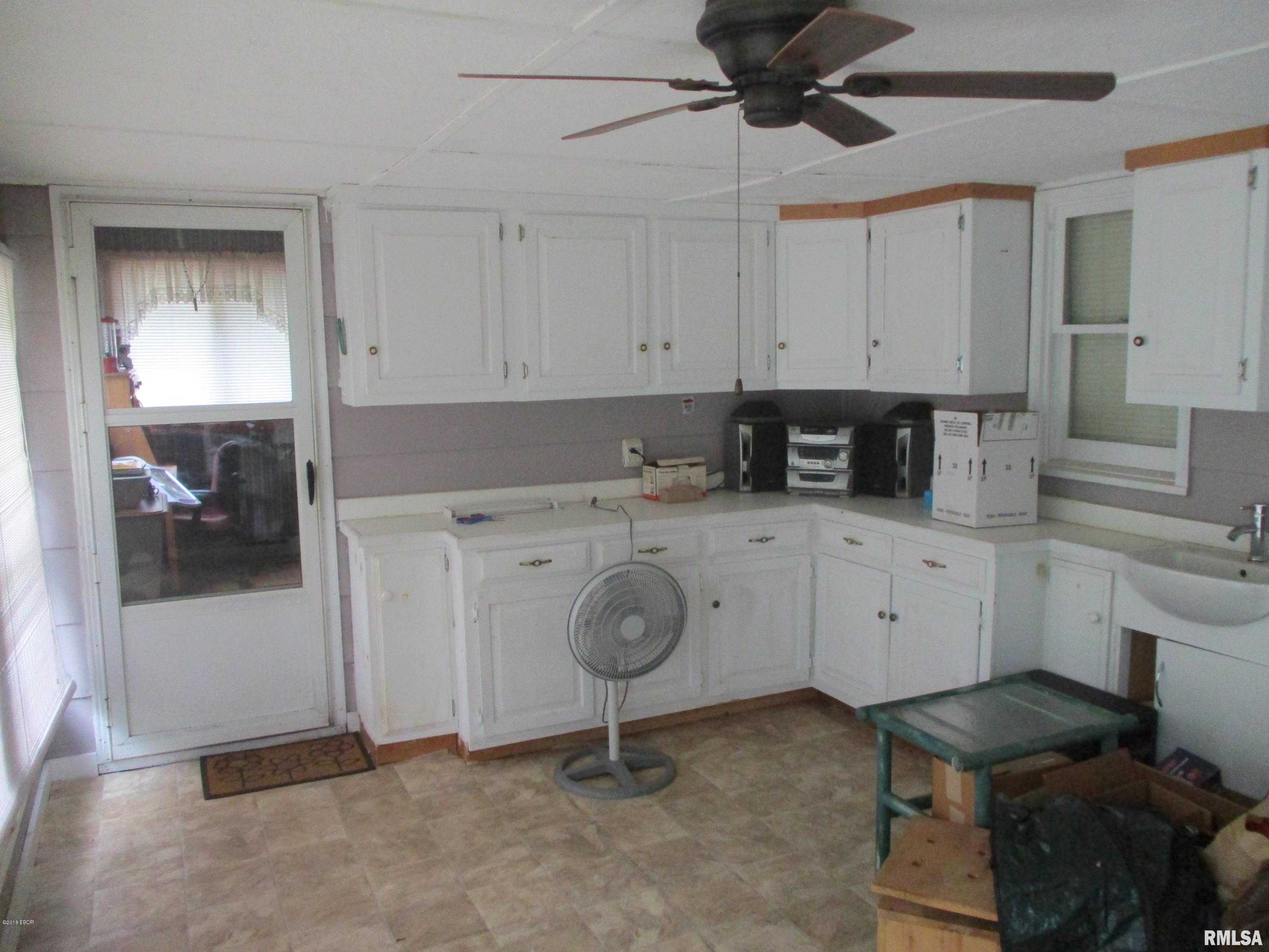 12524 South Park Road Benton, IL 62812 - Photo 32 of 42 Gallery Image 32