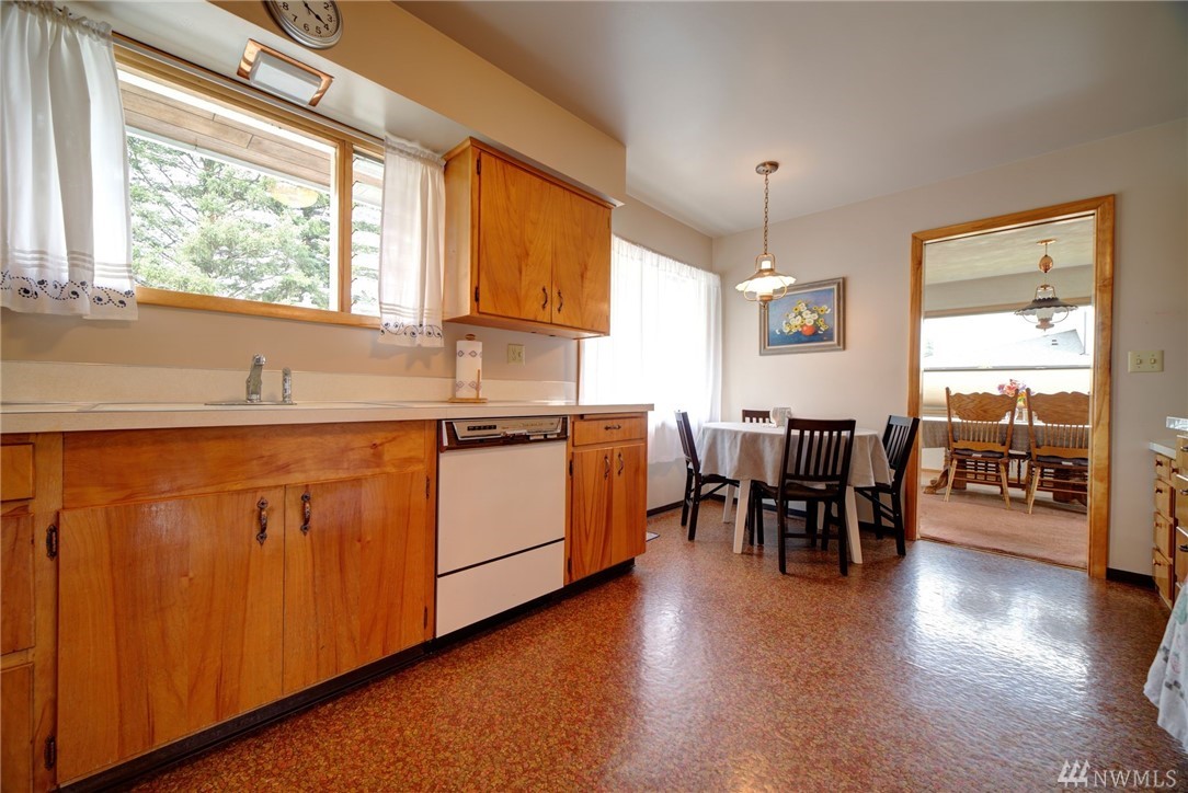152 West Wiser Lake Road Ferndale, WA 98248 - Photo 8 of 34