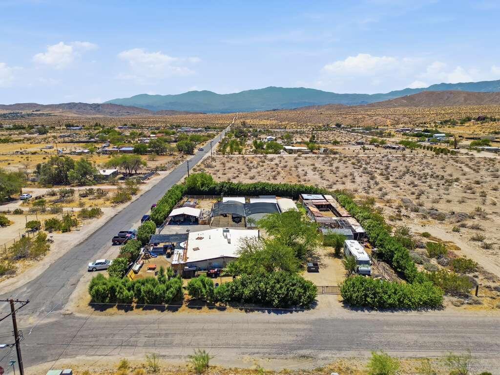 19055 Vee Bee Road Desert Hot Springs, CA 92241 - Photo 27 of 32 PHOTO-2026-05-09-21-15-28_4